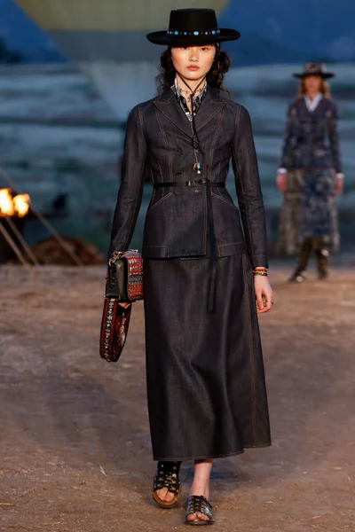Look 51